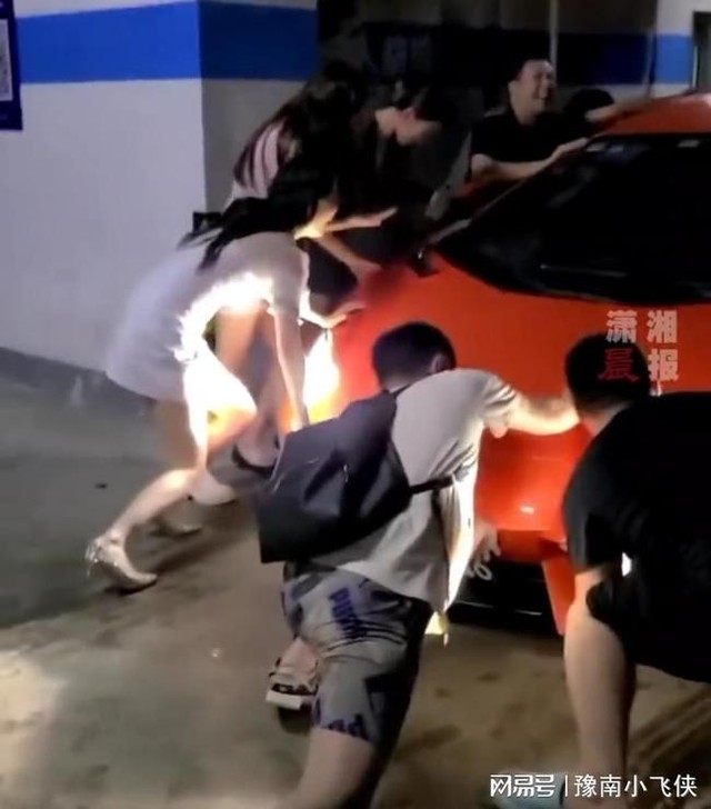Trung Quốc: Thanh niên dùng ống xả Lamborghini Aventador nướng thịt, nướng luôn cả xe - Ảnh 5.