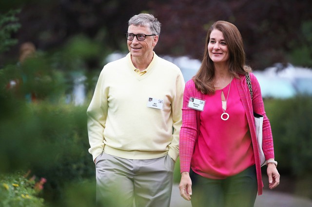 Báo Mỹ tiết lộ sốc về Bill Gates: Đi làm bằng Mercedes nhưng 1 giờ sau lại lái Porsche chở nữ nhân viên đi họp bên ngoài công ty - Ảnh 1.