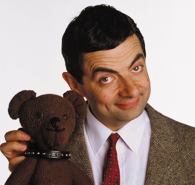Sau khi bỏ vợ theo tình trẻ kém 28 tuổi, cuộc sống của Mr. Bean ở tuổi U70 ra sao? - Ảnh 1.