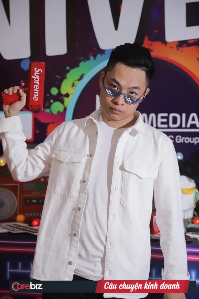 Founder Nobita.pro thách thức Shark Phú “anh đố gì khó hơn đi”: Là KOL máu mặt giới marketing chạy ads, sở hữu công ty làm TikTok cho Nhật Anh Trắng, Vlog 1977, Binz... - Ảnh 2.