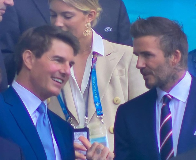 Tổ hợp nhan sắc thần kỳ David Beckham - Tom Cruise gây bão khi đổ bộ Chung kết Euro 2020 - Ảnh 6.