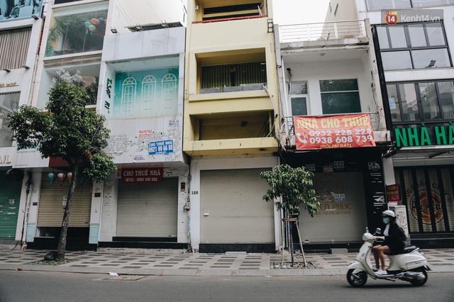  Mặt bằng nhà phố trung tâm Sài Gòn “kiệt sức” vì Covid-19: Chi chít bảng cho thuê nhưng chẳng ai ngó ngàng - Ảnh 7.