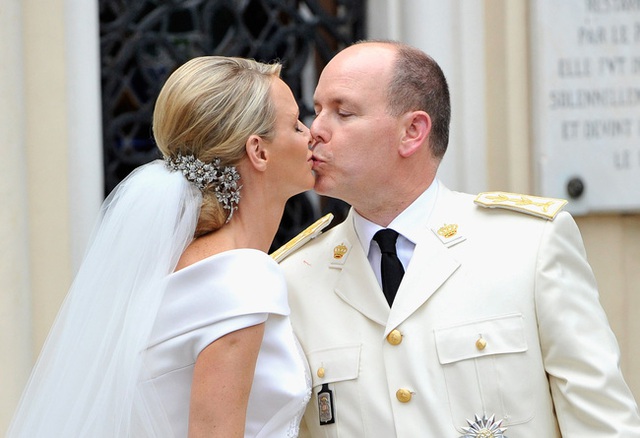 Vương phi Monaco từng cạo nửa đầu chính thức lên tiếng trước tin ly dị chồng đang khiến dư luận xôn xao  - Ảnh 1.