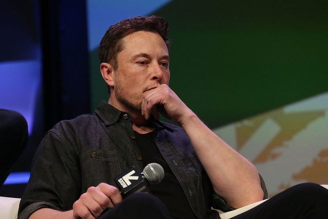 Ám ảnh với những cơn thịnh nộ của Elon Musk, nhân viên Tesla thậm chí bị cấm tới gần bàn làm việc của sếp - Ảnh 1.