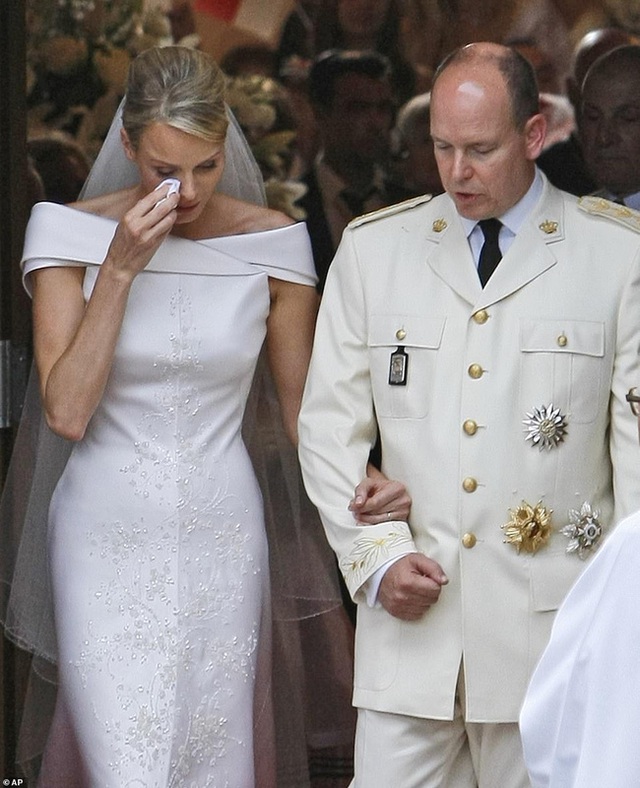  Vương phi Monaco từng cạo nửa đầu chính thức lên tiếng trước tin ly dị chồng đang khiến dư luận xôn xao  - Ảnh 6.