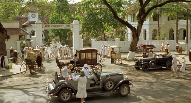  Phim có cảnh nóng táo bạo nhất lịch sử khiến netizen mê đắm vì bối cảnh Sài Gòn đẹp như tranh vẽ, gợi cảm ở từng đường nét nhỏ - Ảnh 8.