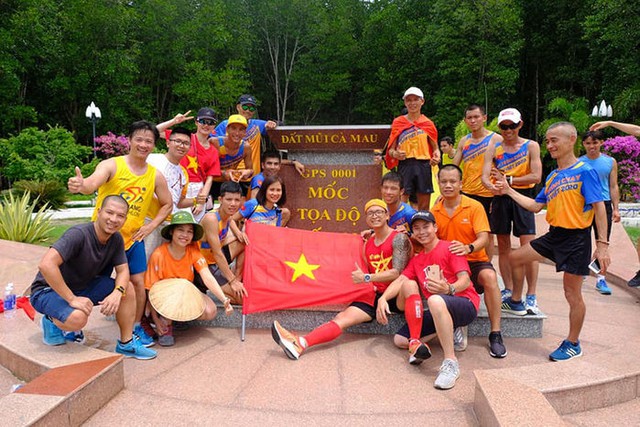 Dậy từ hơn 4h sáng, chú rể chạy bộ 19km đi đón dâu - Ảnh 5.