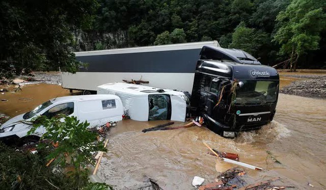  Đức, Bỉ bàng hoàng vì lũ lụt chưa từng thấy  - Ảnh 3.