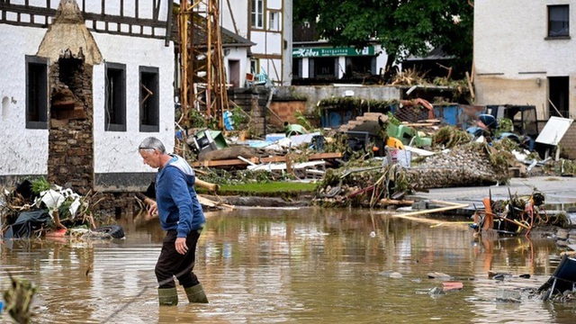  Đức, Bỉ bàng hoàng vì lũ lụt chưa từng thấy  - Ảnh 8.