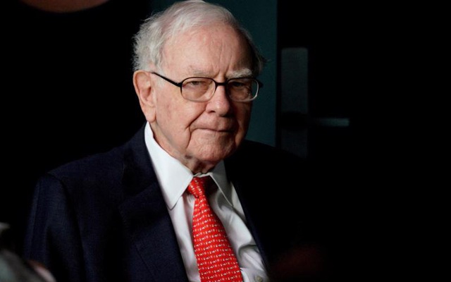 Bài học đầu tư đắt giá từ Warren Buffett: Hãy coi chừng hoạt động đầu tư tạo ra tiếng vỗ tay; những động thái tuyệt vời thường được chào đón bởi những cái ngáp