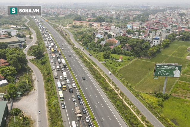  Kiểm soát 100% người và phương tiện vào Hà Nội, xe ùn tắc gần 3km tại trạm thu phí Pháp Vân - Cầu Giẽ - Ảnh 14.