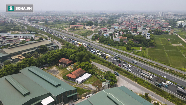  Kiểm soát 100% người và phương tiện vào Hà Nội, xe ùn tắc gần 3km tại trạm thu phí Pháp Vân - Cầu Giẽ - Ảnh 15.