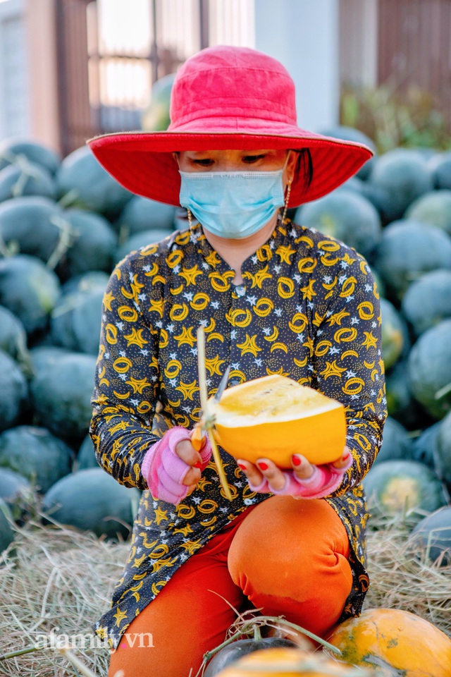 Ở miền Tây có một nơi sinh ra nhiều hoàng hậu nhất Việt Nam hay toàn con cháu cung tần mỹ nữ, lý giải phần nào về lời đồn thiếu nữ miền Tây nổi tiếng xinh đẹp  - Ảnh 17.