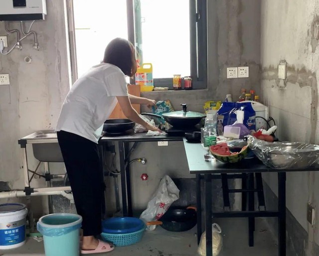 Đi làm từ năm 14 tuổi, chi tiêu tằn tiện để 24 tuổi mua căn nhà rộng 120m2, cô gái độc thân khẳng định: Không phải tình yêu, tiền mới là cảm giác an toàn mà chúng ta nên có - Ảnh 2.