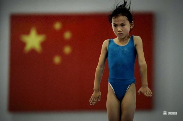 Giấc mơ vô địch Olympic của những đứa trẻ ở lò đào tạo thể thao Trung Quốc: Đánh đổi tuổi thơ bằng máu, mồ hôi và nước mắt  - Ảnh 18.