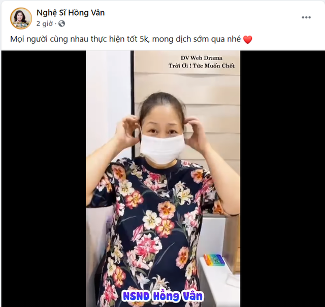 Fanpage Hồng Vân bất ngờ bỏ danh hiệu Nghệ sĩ nhân dân ra khỏi tên: Chuyện gì đã xảy ra? - Ảnh 2. Fanpage Hồng Vân bất ngờ bỏ danh hiệu Nghệ sĩ nhân dân ra khỏi tên: Chuyện gì đã xảy ra? - Ảnh 2.