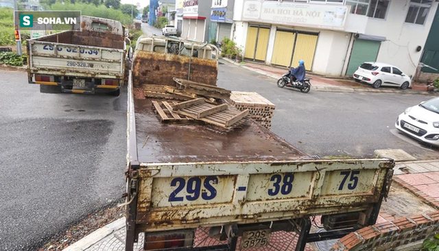  Hà Nội: Dùng thùng container, xe tải, 20.000 viên gạch để lập chốt chặn - Ảnh 7.
