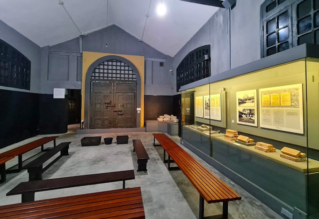 The story of Hoa Lo Prison: "Hell on earth" in the heart of Hanoi, after more than a century is still the scariest place in Southeast Asia - Photo 14.