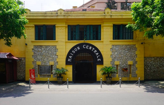 The story of Hoa Lo Prison: "Hell on Earth" in the heart of Hanoi, after more than a century is still the scariest place in Southeast Asia - Photo 17.