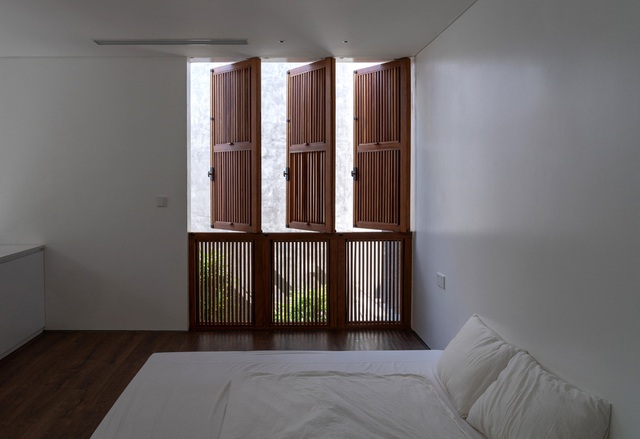  Vợ chồng 8X xây nhà 3,5 tỷ tại Long Biên: Bên ngoài là khối hộp cao 9m nhưng trong nhà lại ngập nắng chill bất ngờ - Ảnh 21.