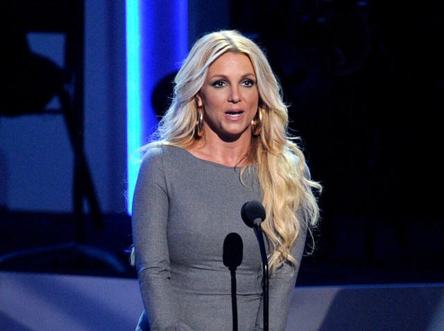 Bản điều tra lần đầu công bố loạt sự thật về quyền bảo hộ Britney Spears: Bị bố ruột chửi bới thậm tệ, muốn bên con nhưng bị áp giải như sát nhân  - Ảnh 12.