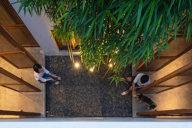  Vợ chồng 8X xây nhà 3,5 tỷ tại Long Biên: Bên ngoài là khối hộp cao 9m nhưng trong nhà lại ngập nắng chill bất ngờ - Ảnh 6.