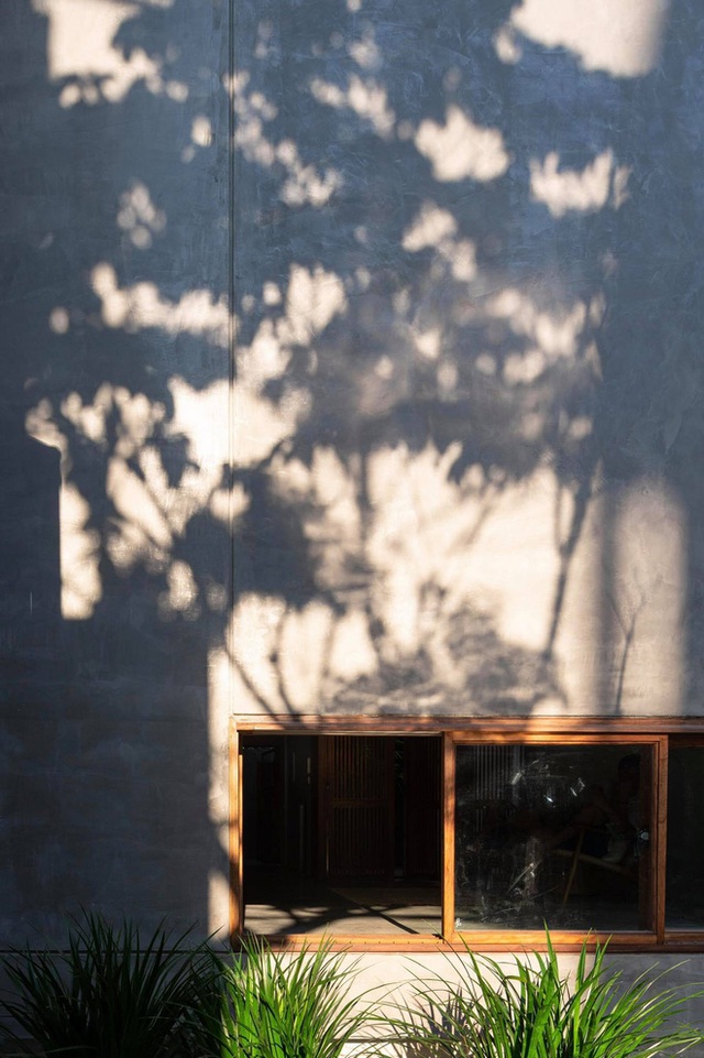  Vợ chồng 8X xây nhà 3,5 tỷ tại Long Biên: Bên ngoài là khối hộp cao 9m nhưng trong nhà lại ngập nắng chill bất ngờ - Ảnh 10.