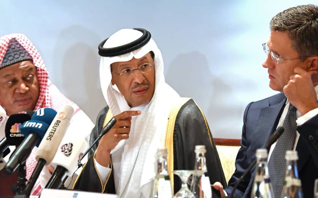 Nhóm OPEC rơi vào khủng hoảng với cuộc đấu khẩu gay gắt giữa Ả Rập Xê-út và UAE.  Ảnh: AFP