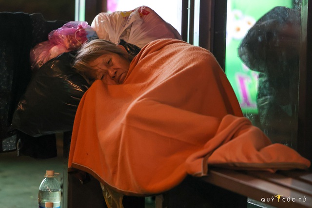 Rưng rưng Sài Gòn trước giờ G: GIÃN CÁCH MÀ KHÔNG XA CÁCH  - Ảnh 1.