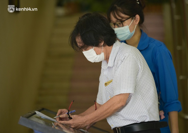  Ảnh: Hà Nội bắt đầu xét nghiệm diện rộng cho khoảng 300.000 người để vét sạch F0 ra khỏi cộng đồng - Ảnh 2.