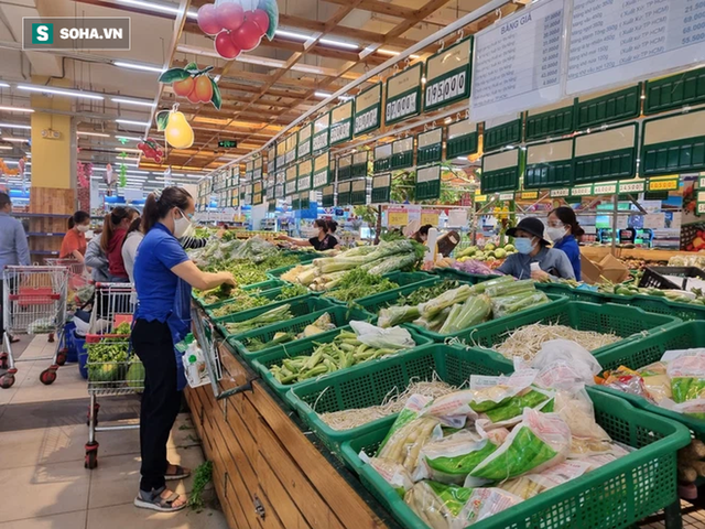  Đà Nẵng: Chính quyền đảm bảo cung ứng thực phẩm, dân vẫn đổ xô đi chợ từ 4h sáng - Ảnh 12.