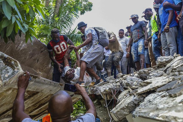  Động đất kinh hoàng ở Haiti: Hàng nghìn người thương vong chưa dứt, thảm họa kép lại sắp ập đến! - Ảnh 3.