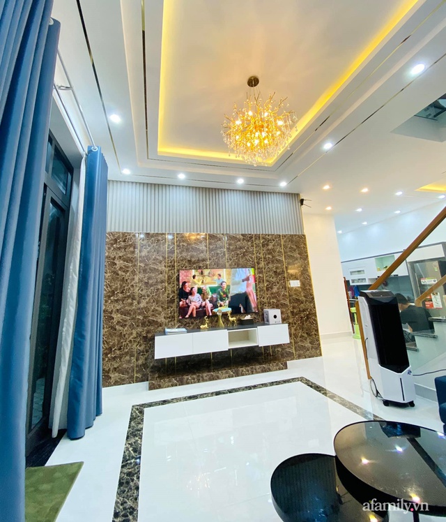 10 năm phấn đấu, mẹ đơn thân mua đất xây nhà 4,5 tỷ nhờ kinh doanh mỹ phẩm - Ảnh 2. 10 năm phấn đấu, mẹ đơn thân mua đất xây nhà 4,5 tỷ nhờ kinh doanh mỹ phẩm - Ảnh 2.
