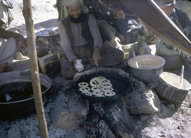 Chùm ảnh Afghanistan thập niên 60, trước thời kì Taliban: Hiền hòa, yên bình và đẹp như một giấc mơ - Ảnh 33.