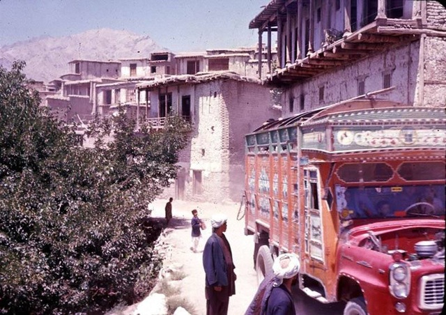 Chùm ảnh Afghanistan thập niên 60, trước thời kì Taliban: Hiền hòa, yên bình và đẹp như một giấc mơ - Ảnh 43.