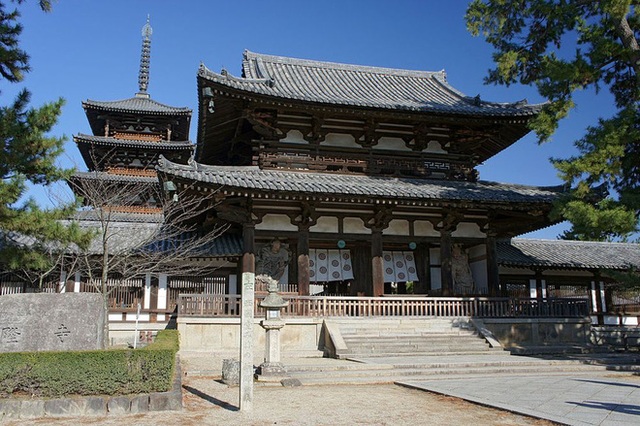 Có một công ty Nhật Bản đã hoạt động 1400 năm, được hoàng tộc ưu ái vài thế kỷ, mới phá sản gần đây vì thời thế thay đổi - Ảnh 1.