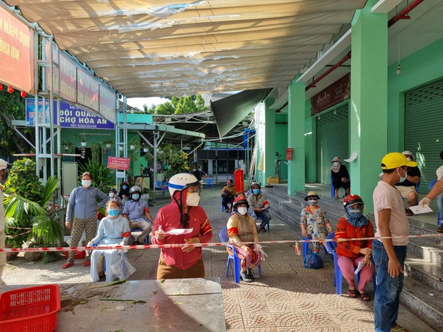  Đà Nẵng cho mở lại chợ truyền thống và cửa hàng tạp hóa  - Ảnh 1.