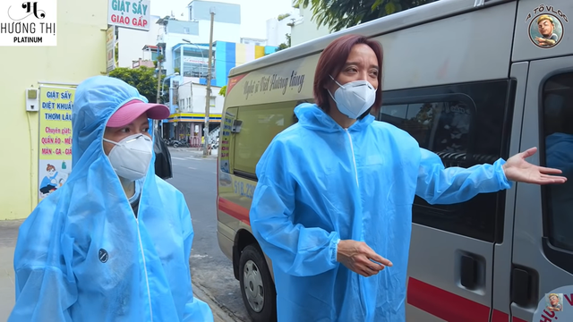  Vợ chồng Việt Hương mua chiếc xe thứ 4 chở bình oxy giúp bà con mùa dịch, nói ra điều xúc động - Ảnh 1.