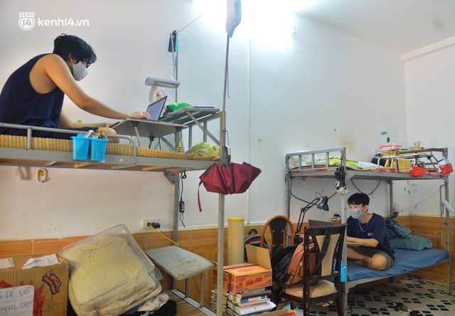  Cuộc sống những sinh viên mắc kẹt ở Hà Nội vì dịch Covid-19: Nhớ quê nhà nhưng chuẩn bị tâm lý nếu tiếp tục giãn cách - Ảnh 4.