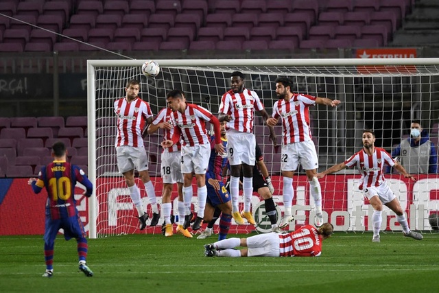 Toàn bộ sự nghiệp vĩ đại của Messi tại Barcelona qua ảnh - Ảnh 27. Toàn bộ sự nghiệp vĩ đại của Messi tại Barcelona qua ảnh - Ảnh 27.