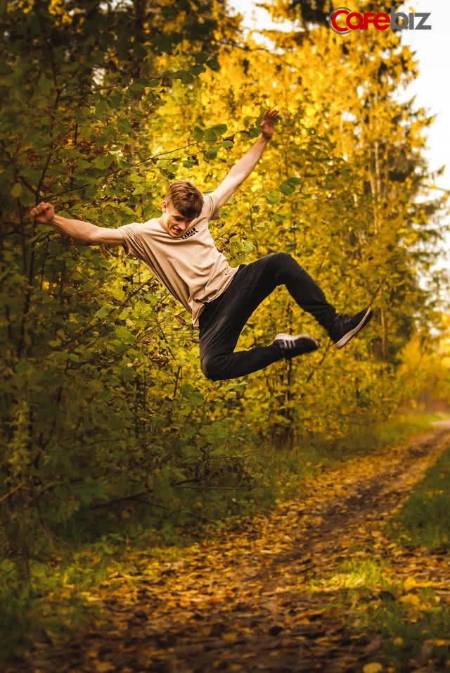 Lịch trình 30 ngày sống tối giản đã được tôi thực hiện xong, kết quả thu được trên cả tuyệt vời: Tiết kiệm nhiều tiền hơn, có kế hoạch rõ ràng cho tương lai, đi nhanh hơn...  - Ảnh 4.