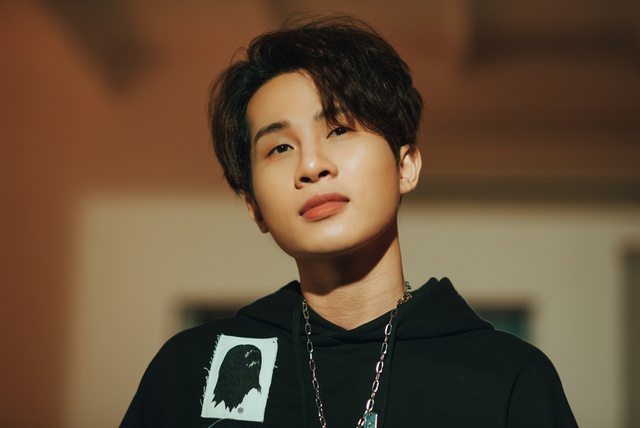 Sở hữu BST các bài hit đồ sộ nhưng không lùm xùm nào vắng mặt, nam ca sĩ trẻ Jack là ai? - Ảnh 1.