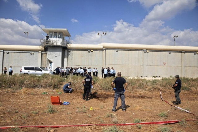  Chiếc lỗ làm chao đảo Israel: Tù nhân nguy hiểm dùng mánh khóe cực độc, đào tẩu khỏi nhà tù nghiêm ngặt nhất - Ảnh 1.