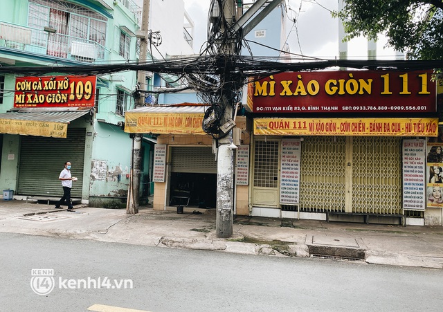  Ảnh: Nhiều quán cafe nổi tiếng, cơm tấm Sài Gòn vẫn trong tình trạng ngủ đông dù được bán mang về - Ảnh 8.