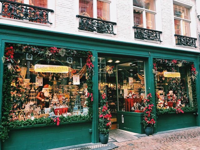 Một vòng khám phá Brugge, Bỉ trước Covid-19: Thành phố đẹp như tranh, những con kênh  thơ mộng uốn quanh những toà nhà cổ kính - Ảnh 11.