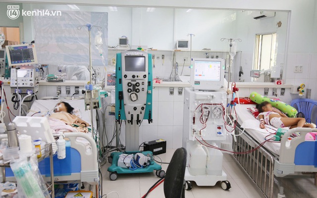  Cân não giành sự sống cho hàng trăm em bé F0 nguy kịch ở bệnh viện tuyến cuối điều trị Covid-19 - Ảnh 10.