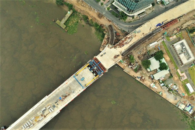 Cận cảnh cầu Thủ Thiêm 2 nối đôi bờ sông Sài Gòn - Ảnh 3.