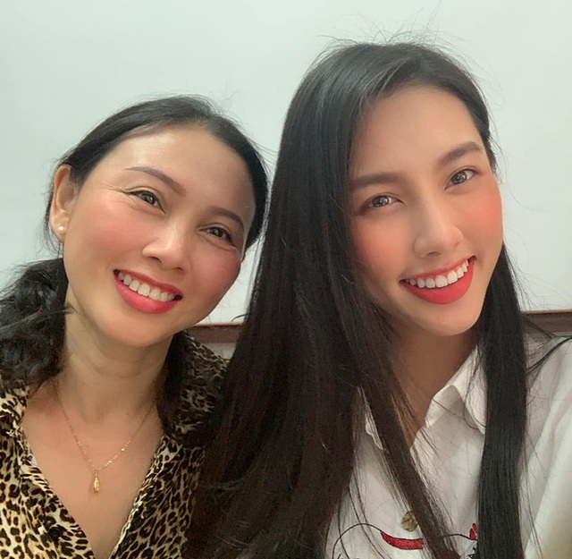 Thuỳ Tiên làm rõ lý do mẹ ruột lủi thủi bắt xe ôm về 1 mình sau sự kiện hoành tráng của con gái - Ảnh 7. Thuỳ Tiên làm rõ lý do mẹ ruột lủi thủi bắt xe ôm về 1 mình sau sự kiện hoành tráng của con gái - Ảnh 7.