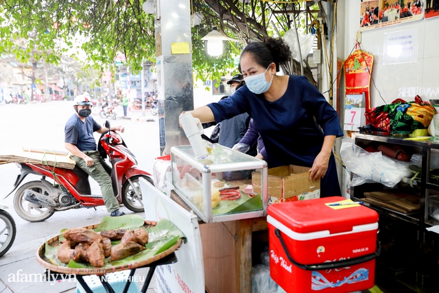 Người phụ nữ tay trắng tạo nên thương hiệu bánh khúc nổi tiếng nhất nhì Hà Nội nhờ quan điểm khác người về kinh doanh - Ảnh 5.