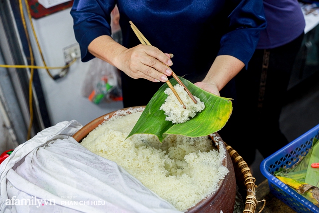 Người phụ nữ tay trắng tạo nên thương hiệu bánh khúc nổi tiếng nhất nhì Hà Nội nhờ quan điểm khác người về kinh doanh - Ảnh 7. Người phụ nữ tay trắng tạo nên thương hiệu bánh khúc nổi tiếng nhất nhì Hà Nội nhờ quan điểm khác người về kinh doanh - Ảnh 7.
